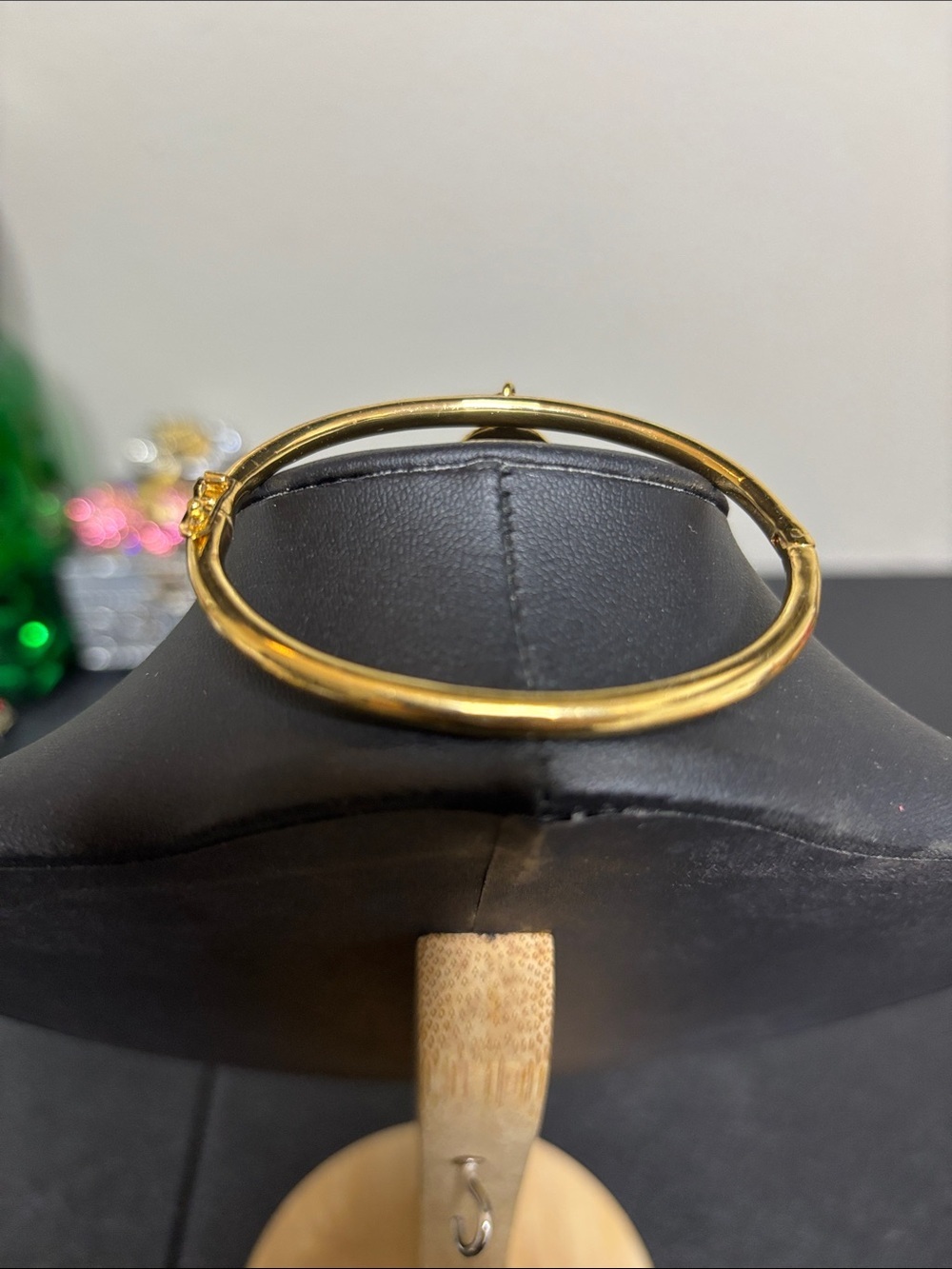 Kate Spade Initial O One In A Million Charm Gold Tone Bangle Bracelet Clasp - Picture 4 of 10